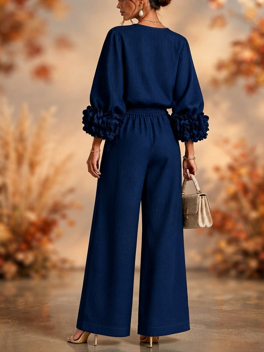Carmen | Conjunto Azul Marino con Detalles Florales