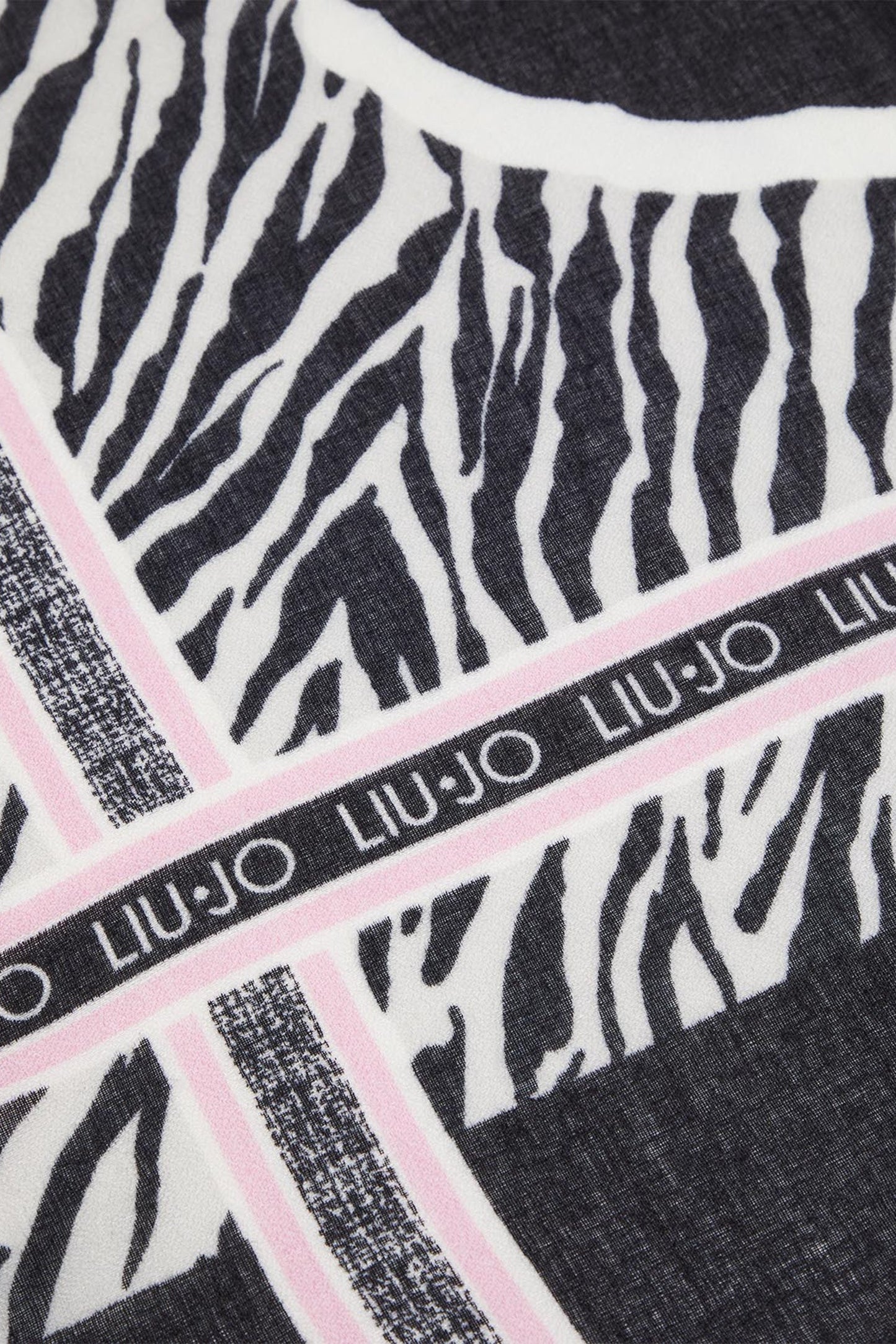 Pañuelo Elena | Estampado Animal Negro